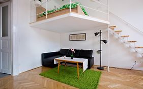 F4 Fiumei Apartment